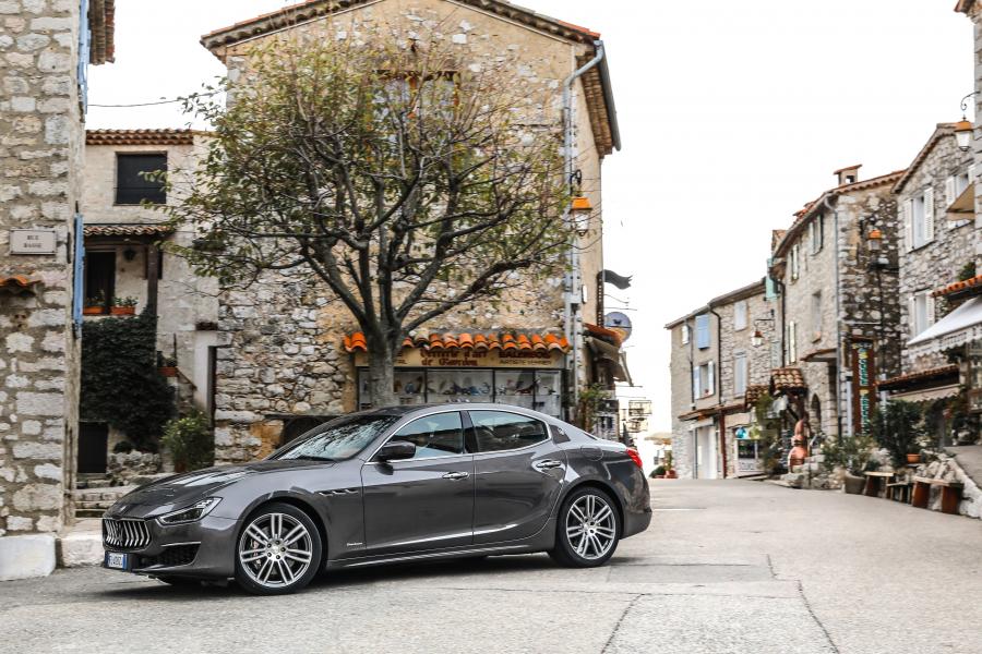  Maserati Ghibli S GranLusso 2017 года  (фото 41 из 45)
